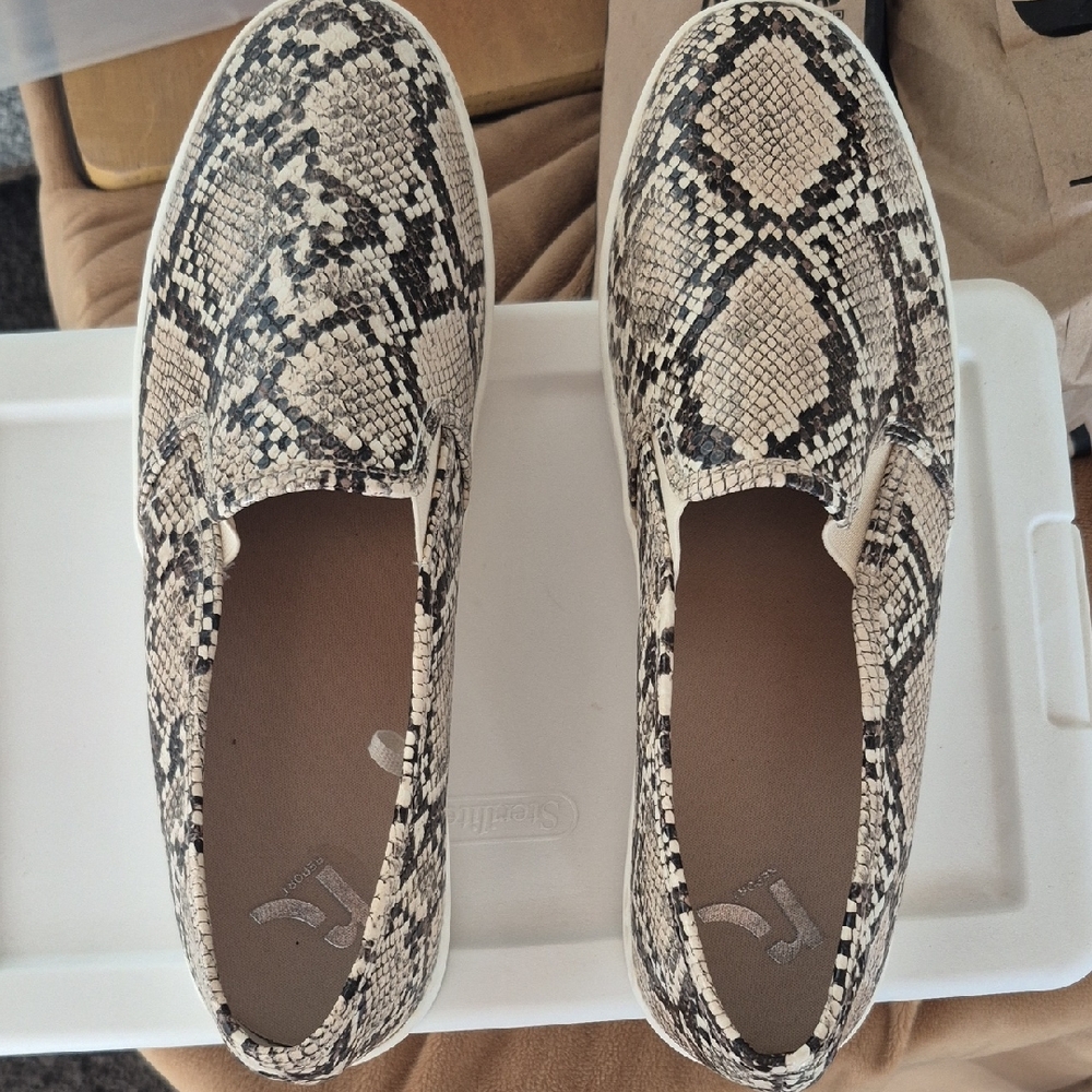 Report Snake Print Loafers - Black and Cream